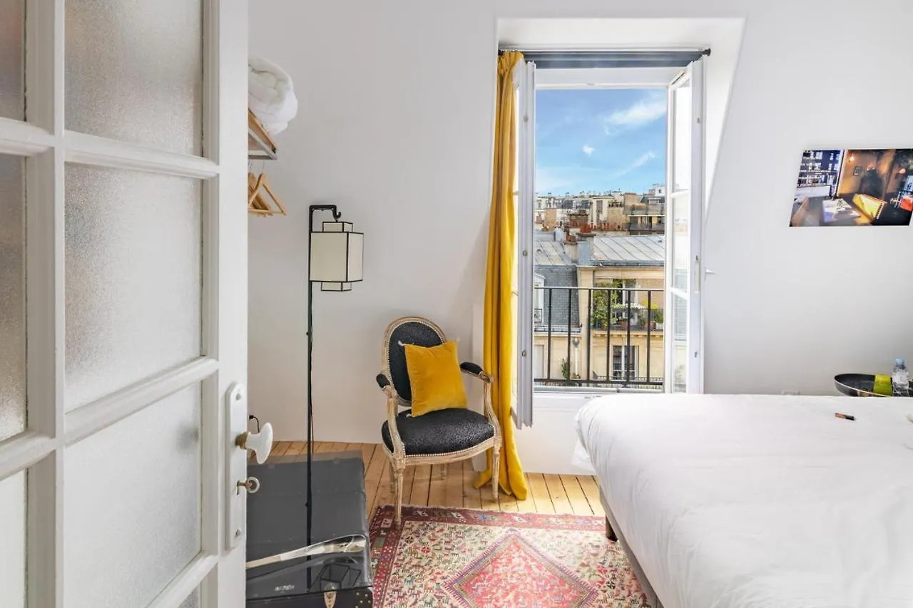 Maisondeschaumes-Paris 0*, Paris